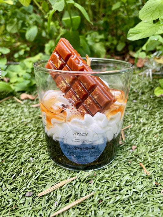 Bougie gourmande Praline avec son coulis 🍫